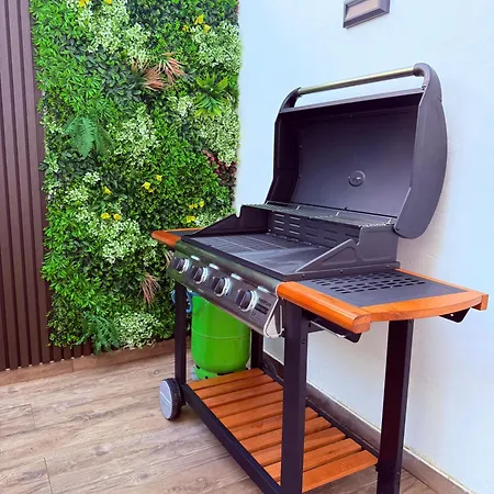 Appartement Family Home With Private Garage And Entertainment Area, Sleeps 6, 10-Minute Walk To The Beach Marsaskala