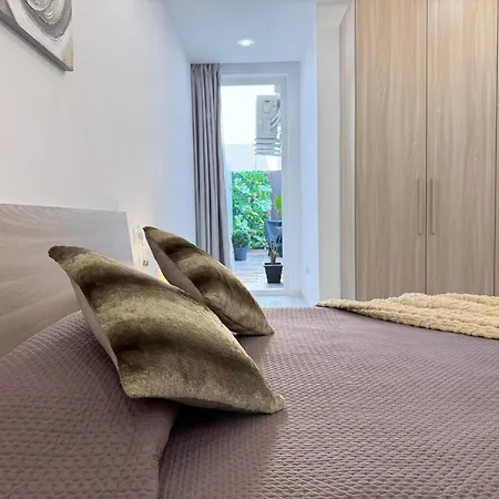 Apartament Spielberg - Garage, Outdoor Area, Close To Marsaskala