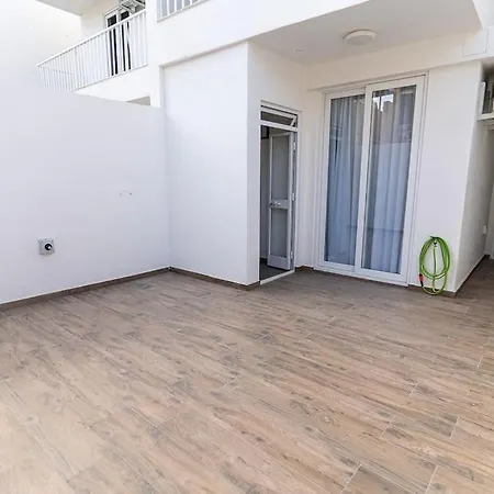 Luxury 3br In Marsascala With Balcony & Private Yard * Marsaskala