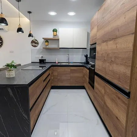 Luxury 3br In Marsascala With Balcony & Private Yard Apartment Marsaskala