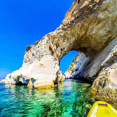 Comfortable With Garage And Outdoor Area, Sleeps 6, 10-minute Walk To The Lejlighed Marsaskala