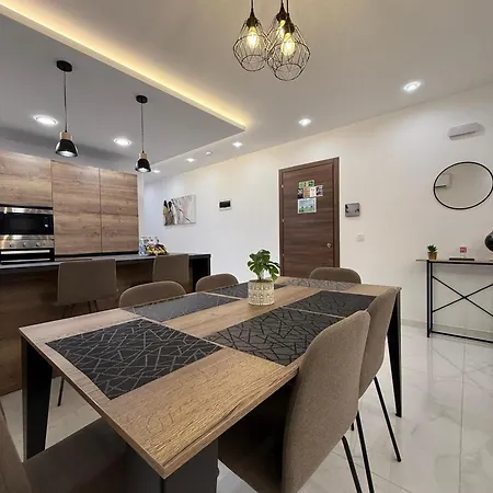 Apartment Spielberg - Garage, Outdoor Area, Close To Marsaskala