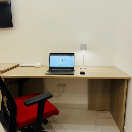 Comfortable With Garage And Outdoor Area, Sleeps 6, 10-minute Walk To The * マルサスカーラ