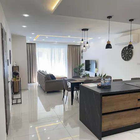 Spielberg - Garage, Outdoor Area, Close To Apartment