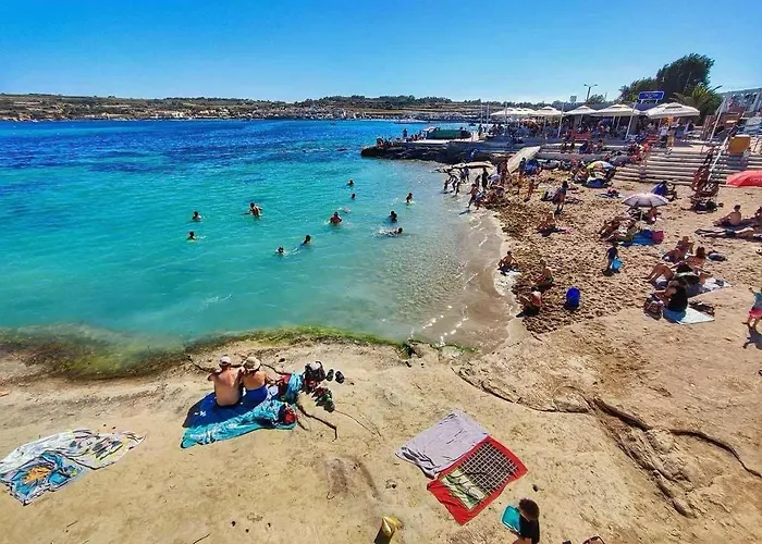 Apartament Family Home With Private Garage And Entertainment Area, Sleeps 6, 10-Minute Walk To The Beach Marsaskala