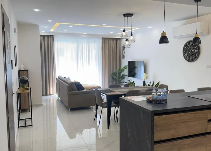 Spielberg - Garage, Outdoor Area, Close To Apartment